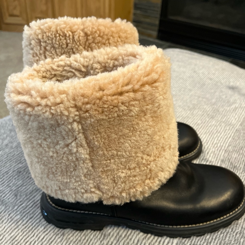 UGG black leather boots in excellent condition! Fits size 9-9.5